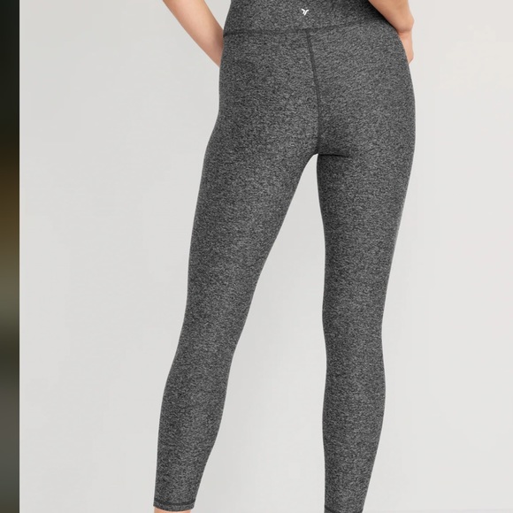 NWT OLD NAVY Extra High-Waisted Cloud+ 7/8 Legging: Dark Heathered Gray MEDUIM - Picture 2 of 7